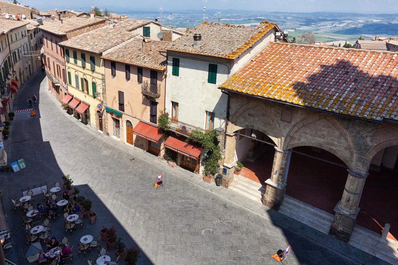 Scalette Di Piazza B&B Montalcino Extérieur photo